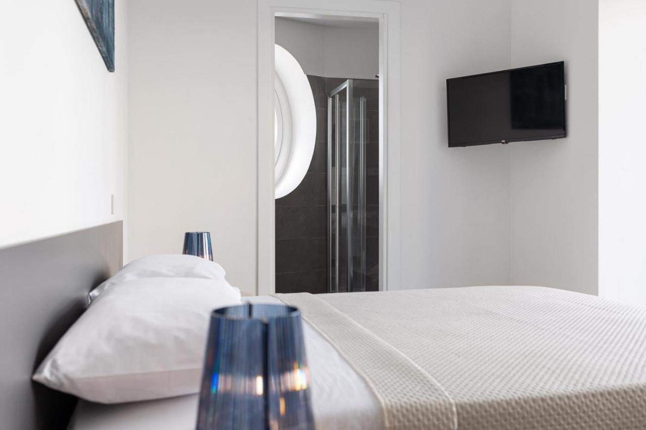 Oneweek Gaeta Suites And Apartments 外观 照片