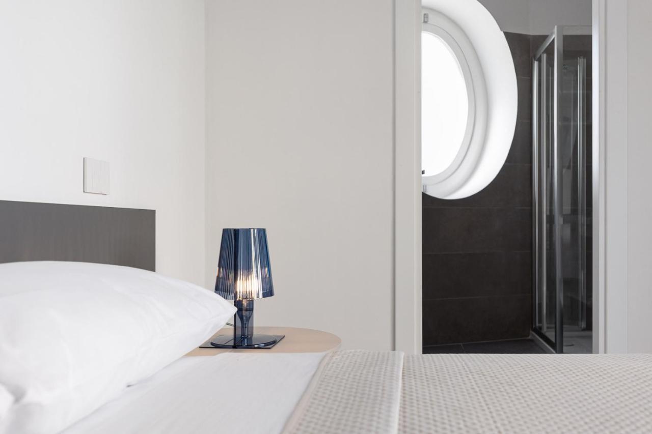 Oneweek Gaeta Suites And Apartments 外观 照片