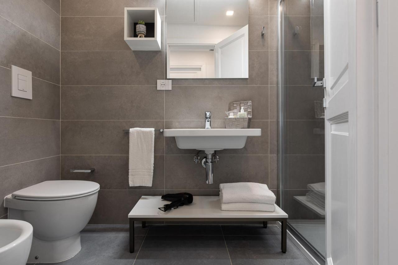 Oneweek Gaeta Suites And Apartments 外观 照片