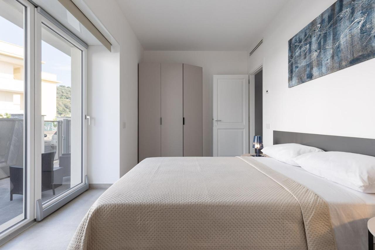 Oneweek Gaeta Suites And Apartments 外观 照片