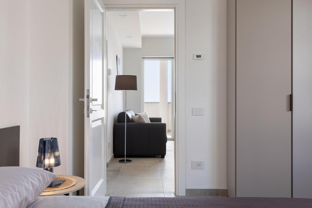 Oneweek Gaeta Suites And Apartments 外观 照片